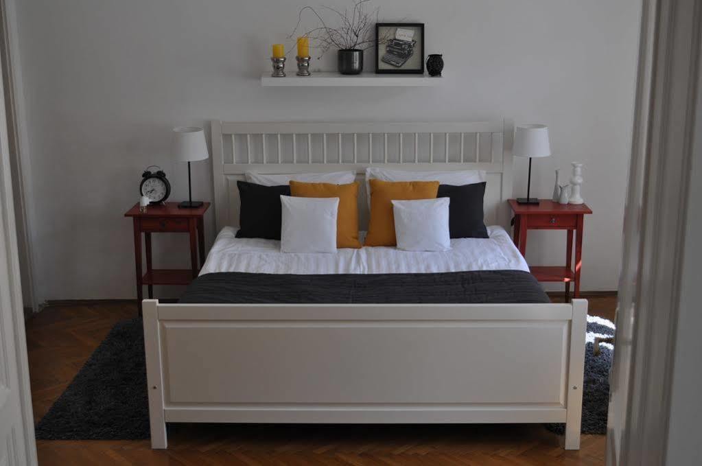 Vendeghaz A Harom Szivarhoz Апартаменты *